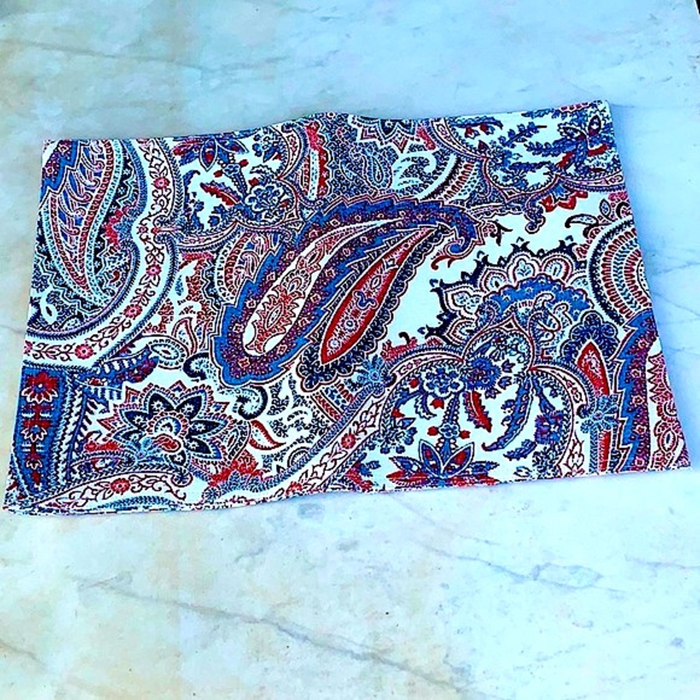 RALPH LAUREN LAVEEN PAISLEY/RED SET OF 4 PLACEMATES NWT COTTON 14 IN BY 10 IN - Picture 3 of 4